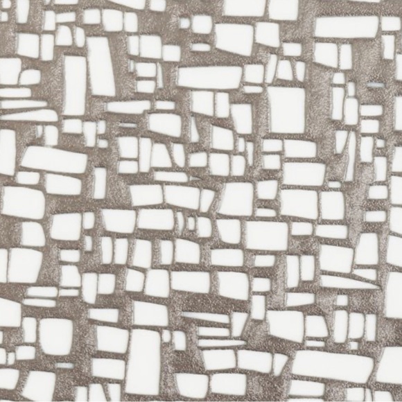 Chilewich Cubic metallic gunmetal vinyl table runner - Picture 3 of 5